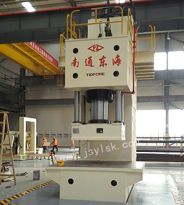 YL41-630噸單柱液壓機(jī) YL41-630噸單柱液壓機(jī)